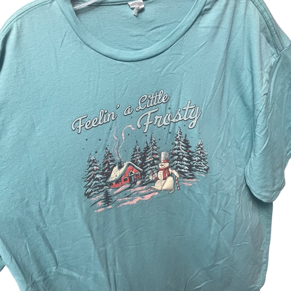 Blue Feeling a Little Frosty Christmas Holiday T-Shirt with Snowman Design XXL